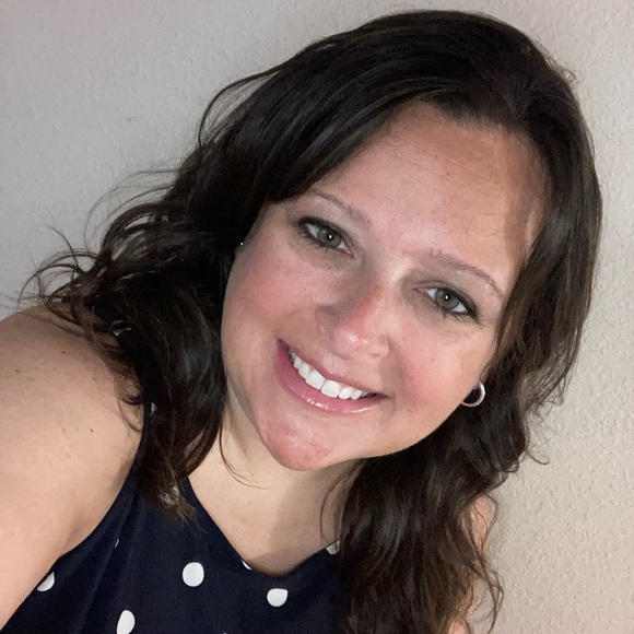 Meet your Posher, Kayce - Picture 2 of 4